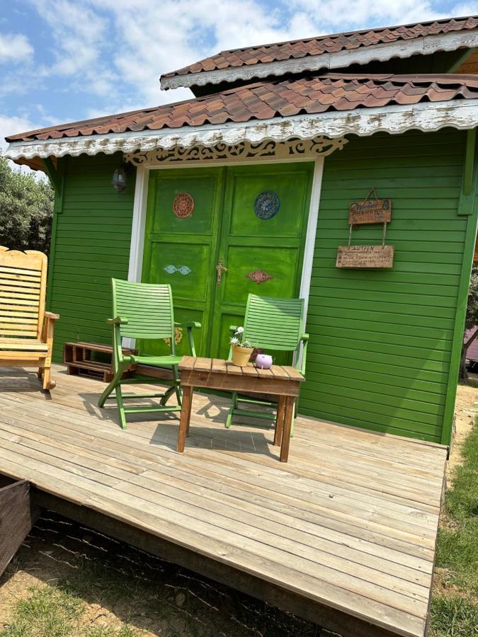 Seyyah Cafe Bungalows Aliaga Buitenkant foto