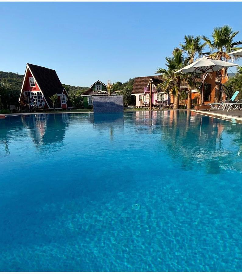 Seyyah Cafe Bungalows Aliaga Buitenkant foto